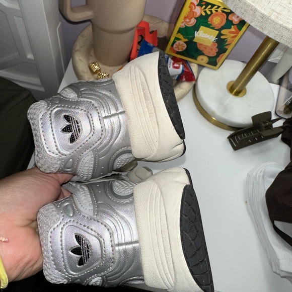 adidas Originals Ozmillen - Picture 4 of 6